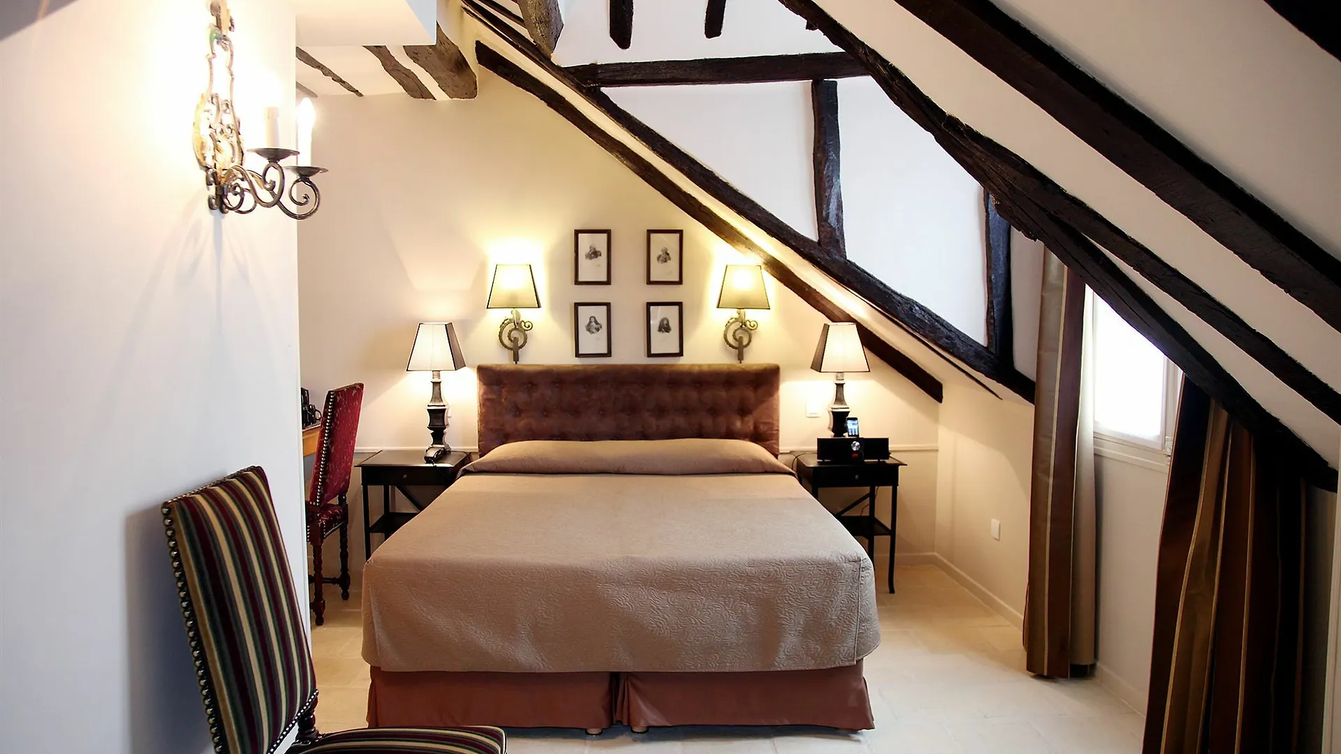 Hotel Saint-louis Marais 3*