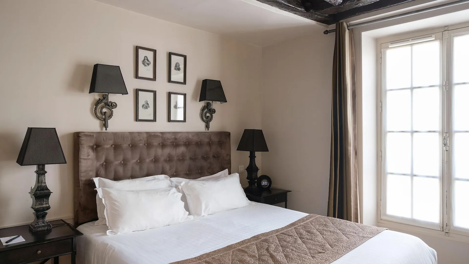 Hotel Saint-louis Marais Paris